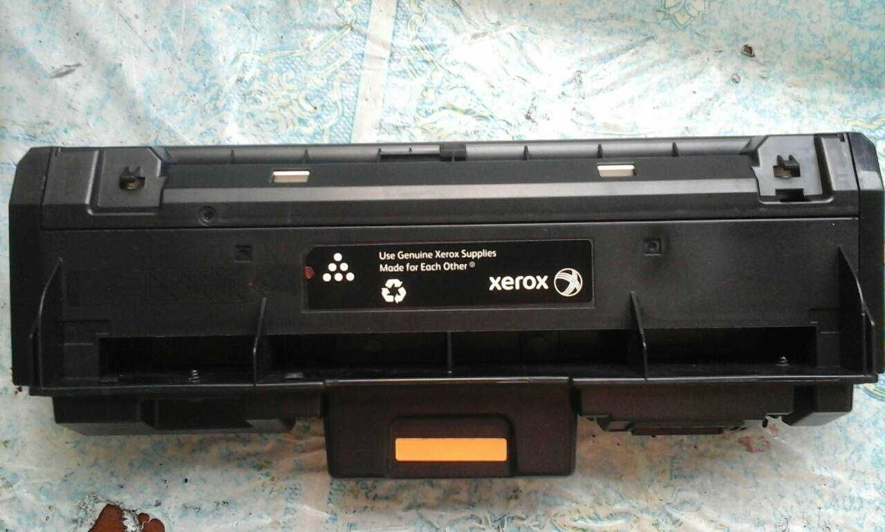 Картридж лазерного МФУ Xerox 3215/3225/3052/3260. Малопользован