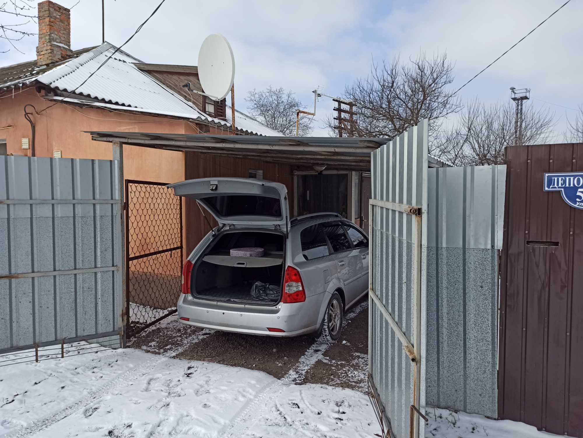Квартира в частом секторе со своим двором, подвалом, сараем