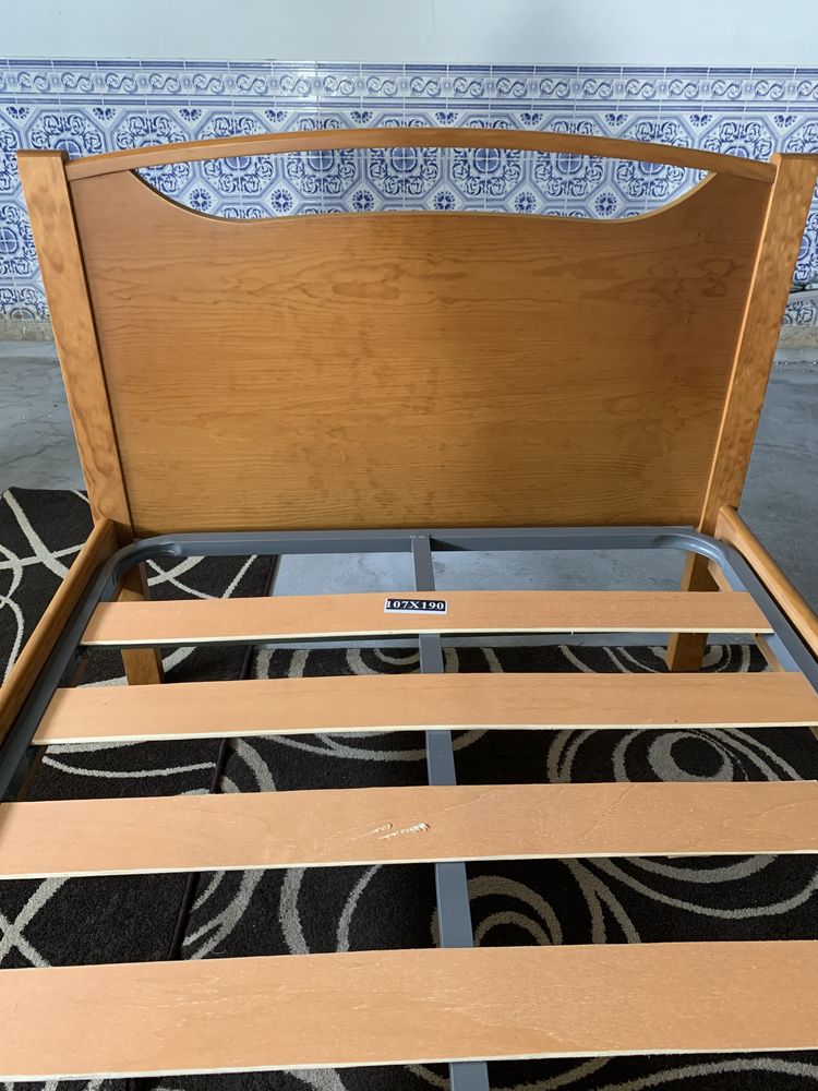 Vendo cama corpo e meio