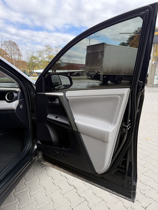 Toyota Rav 4 2.2 2013