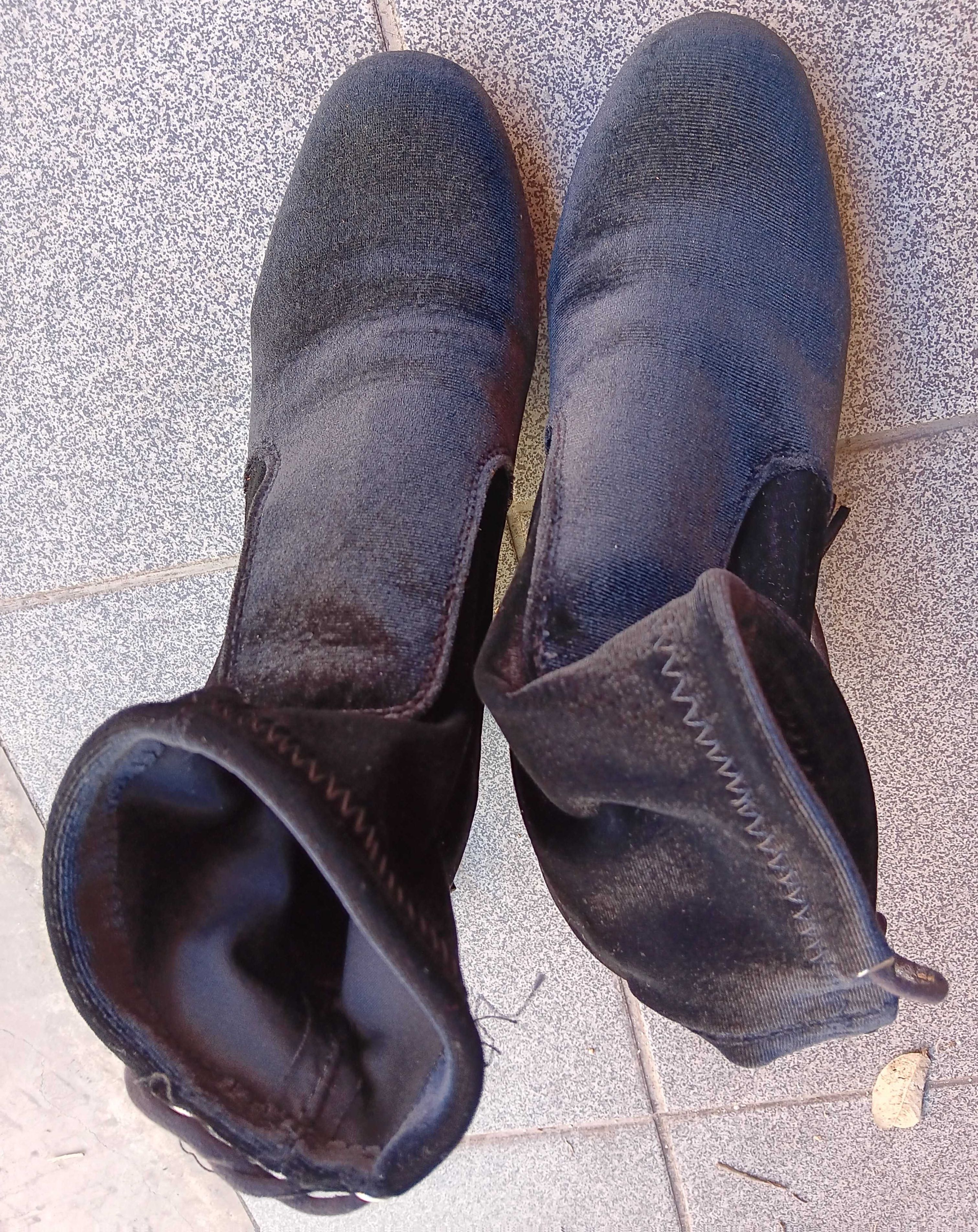 Botins pretos veludo
