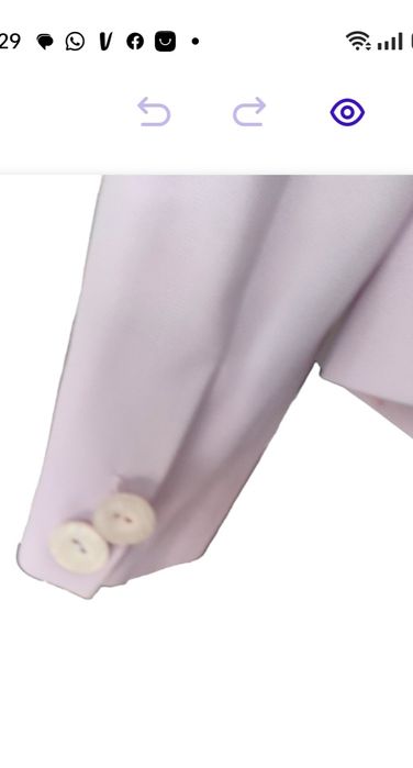 Śliczny kostium damski w pastelowym kolorze