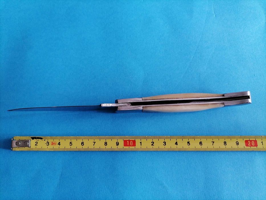 Canivete de Coleção Pradel Auvergne Cabo Osso/Matéria Córnea