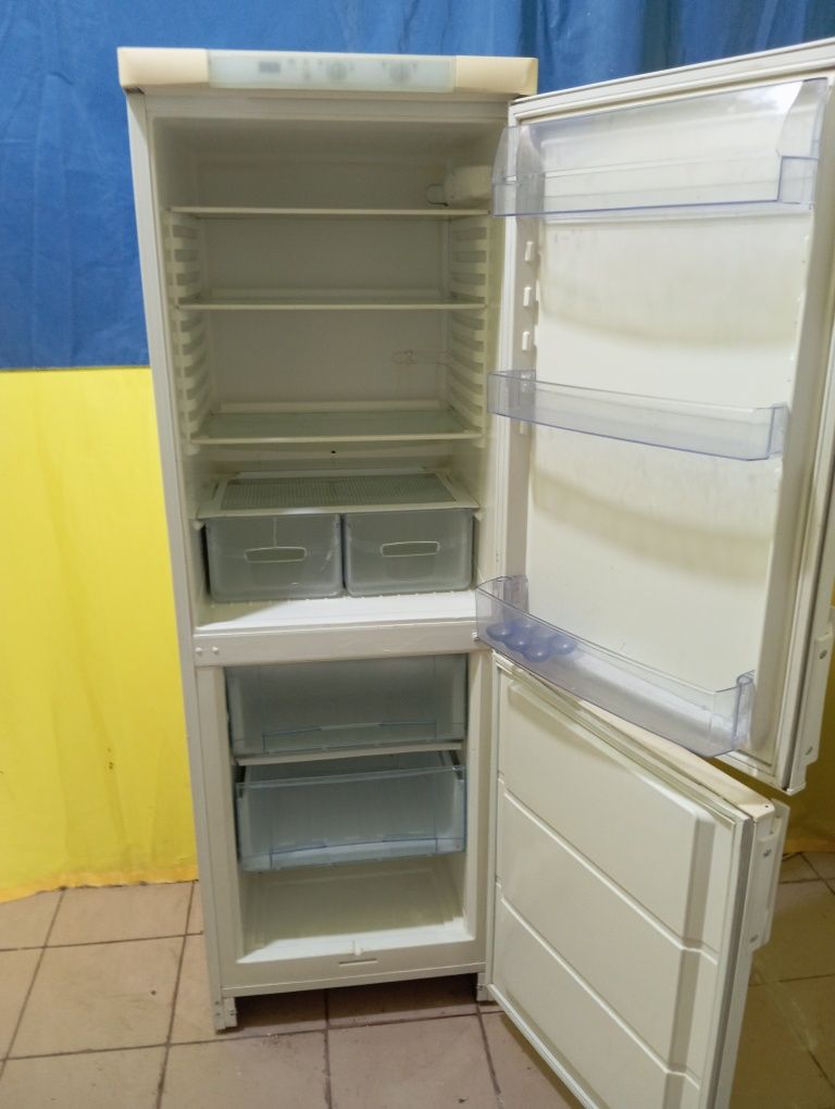 Холодильник Electrolux ERB3046 2-х компрессорный