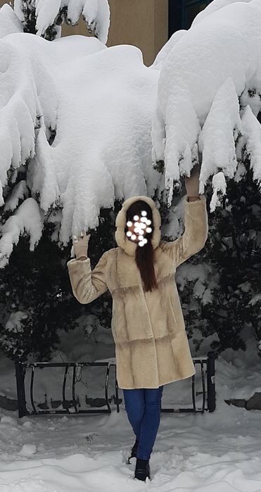 Продається натуральна шубка.