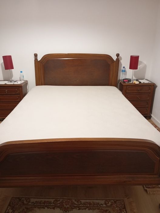 Mobília de Quarto Completa- Cama- Colchão- Mesas Cabeceira- Roupeiro