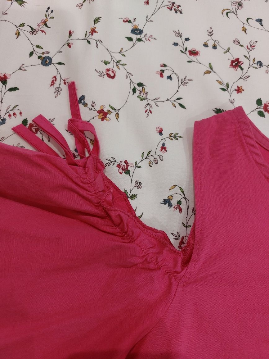 Blusa Rosa sem ombros com laços nas mangas