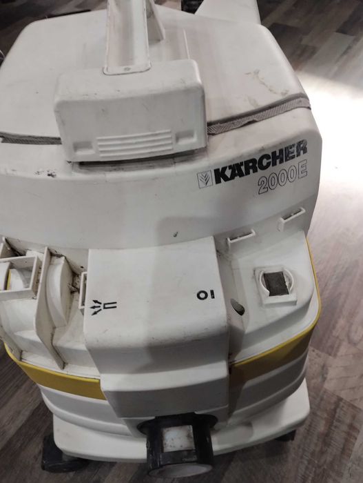 Odkurzacz przemysłowy KARCHER 2000 komplet
