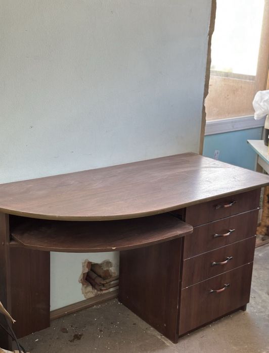 Робочий письмовий стіл комп'ютерний, кутовий стіл для школяра