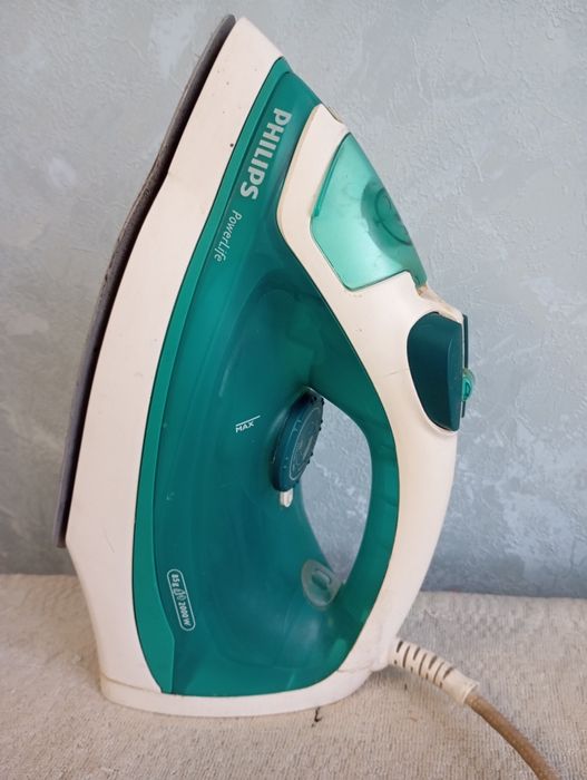 Утюг Philips powerLife