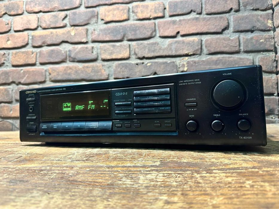 Amplituner Onkyo TX-8210 R