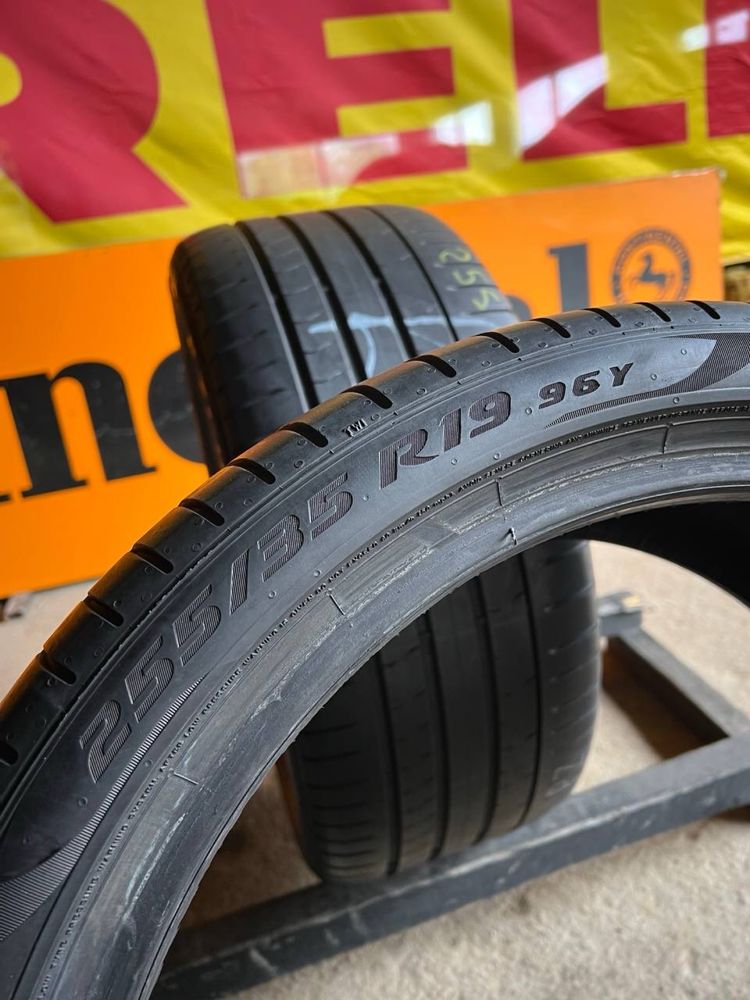Шини 255/35 r19 Pirelli Pzero Run-Flat 2020р (956)