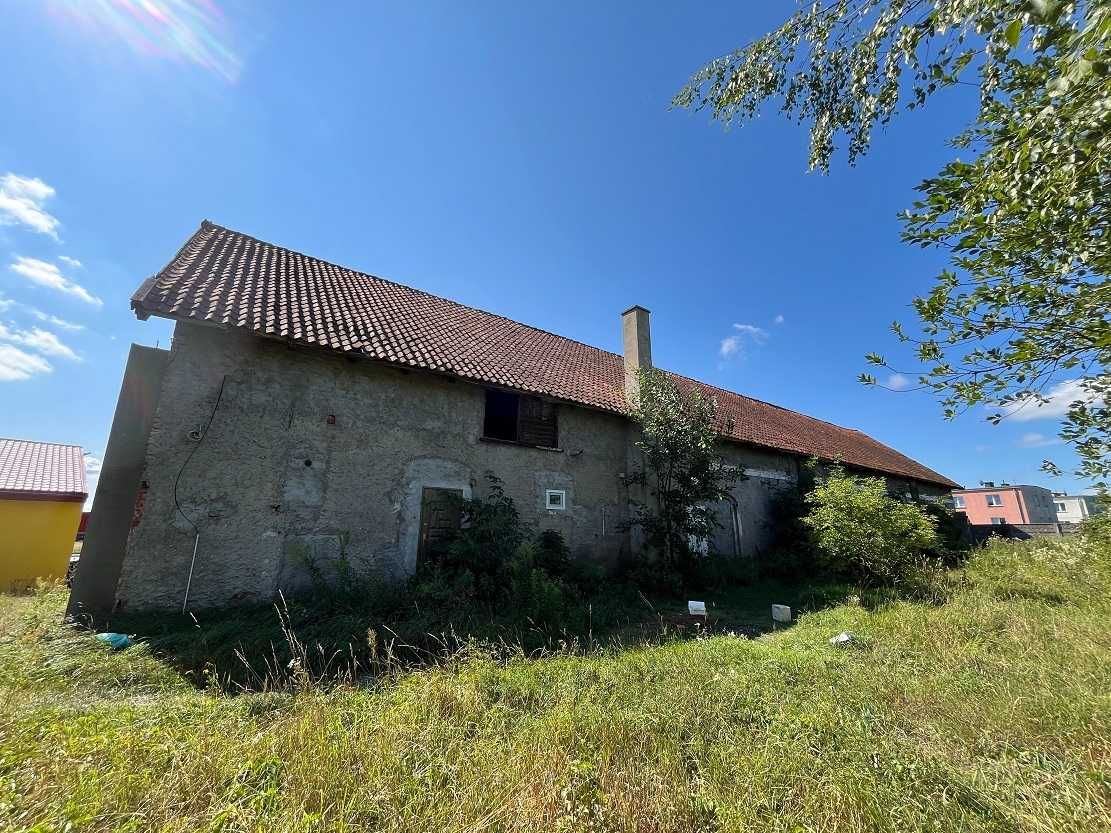 Cegła, dachówka, drewno z rozbiórki budynku historycznego
