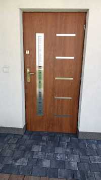 Drzwi wejściowe zewnętrzne 100cm używane na działkę budowę KOMPLET