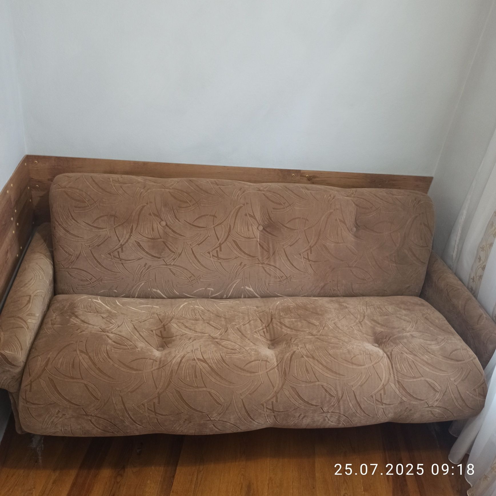 Продам диван б/у