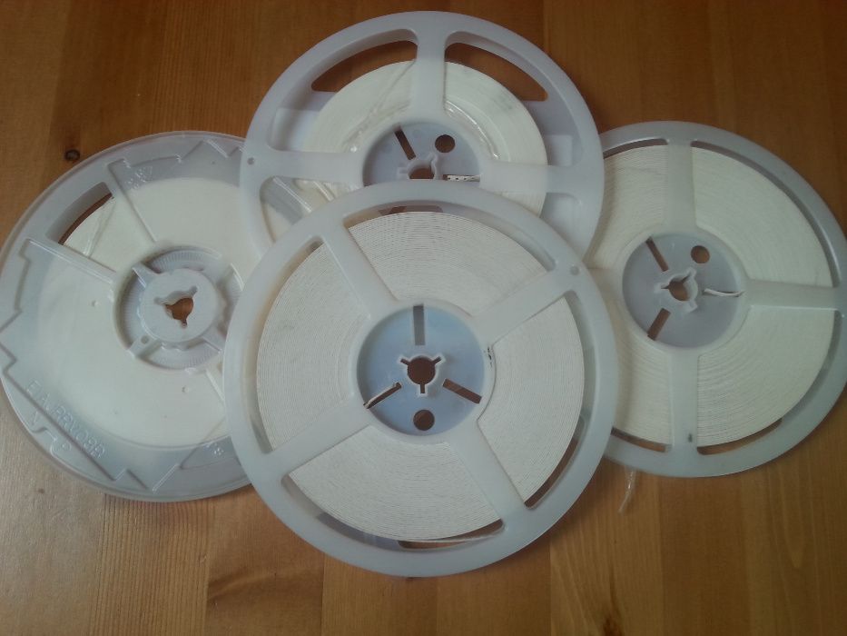 części elektroniczne Rezystory Kondensatory cewki/ ferryty itp.