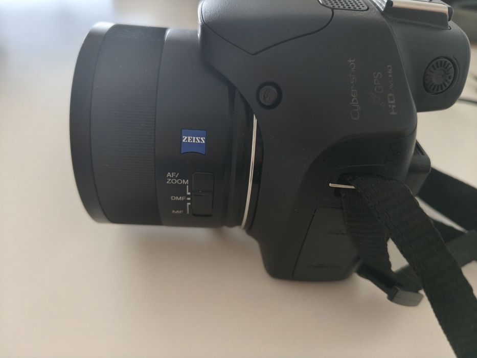Sony Cyber-shot HD AVCHD com GPS (recolha em Braga)