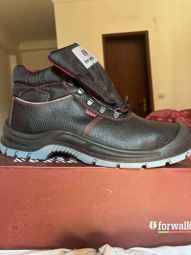 Bota EPI tam 45 (nova)