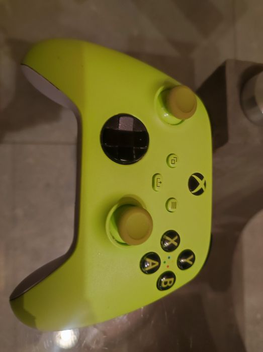 Xbox series X GTA V, FIFA 23 (bez gwarancji)