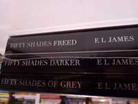 Fifty Shades Trilogy: The Movie Tie-In Editions with Bonus Poster : Fi