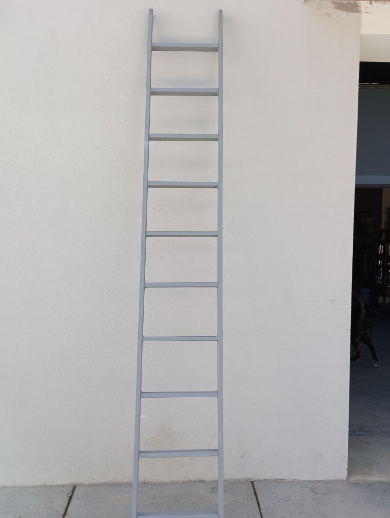 Escada em ferro galvanizado