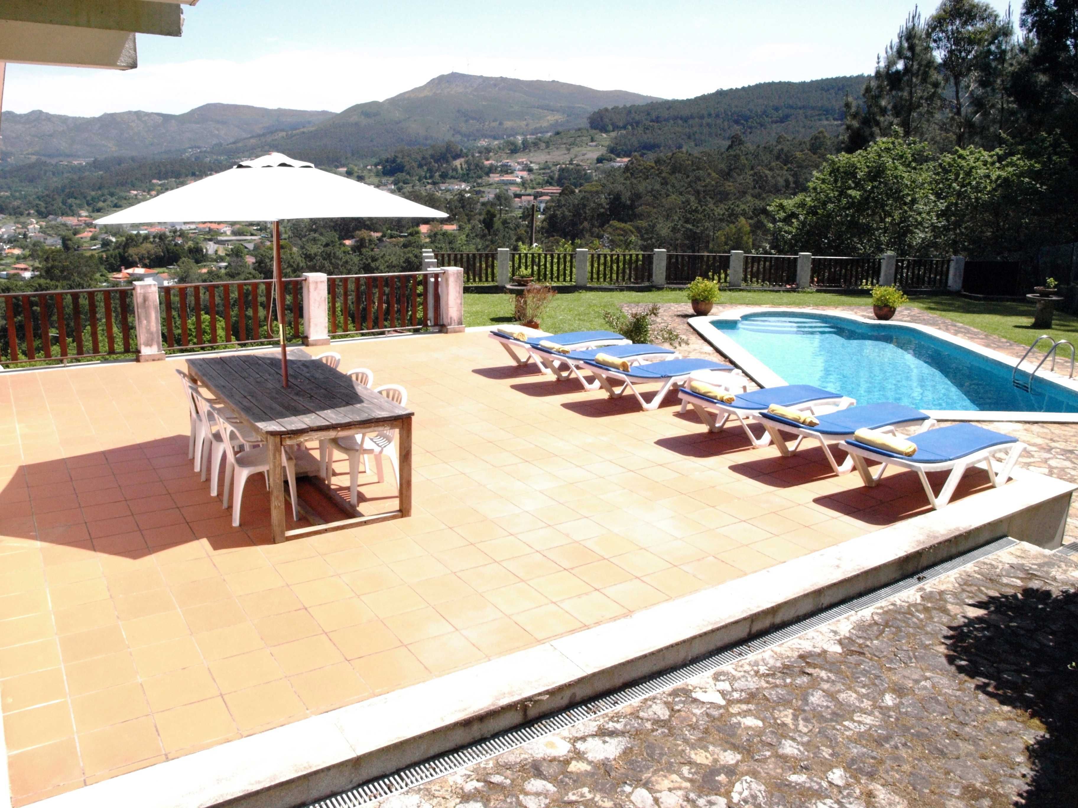 VNC14 V3 casa e piscina, linda vista panorâmica Rio Minho e Galiza