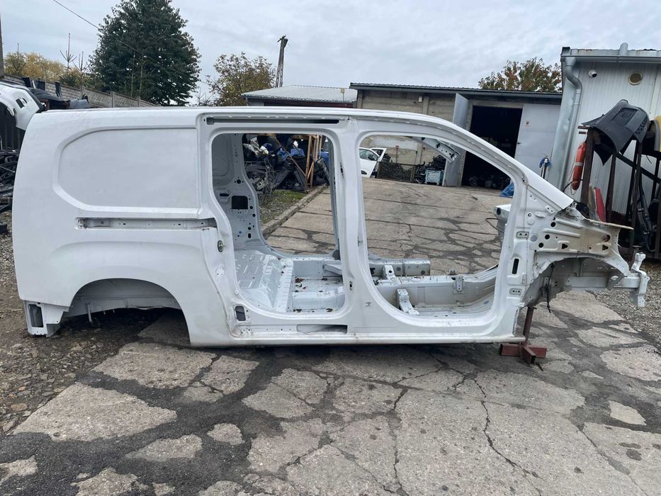 Błotnik Prawy Tył Long Fiat Doblo Long 2024 Peugeot Partner IV Combo