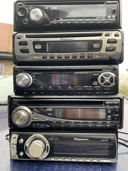 Автомагнітола ресивер