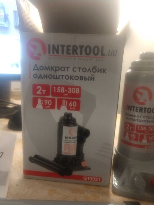 Домкрат стовпчик одноштоковий 2 т INTERTOOL GT0021