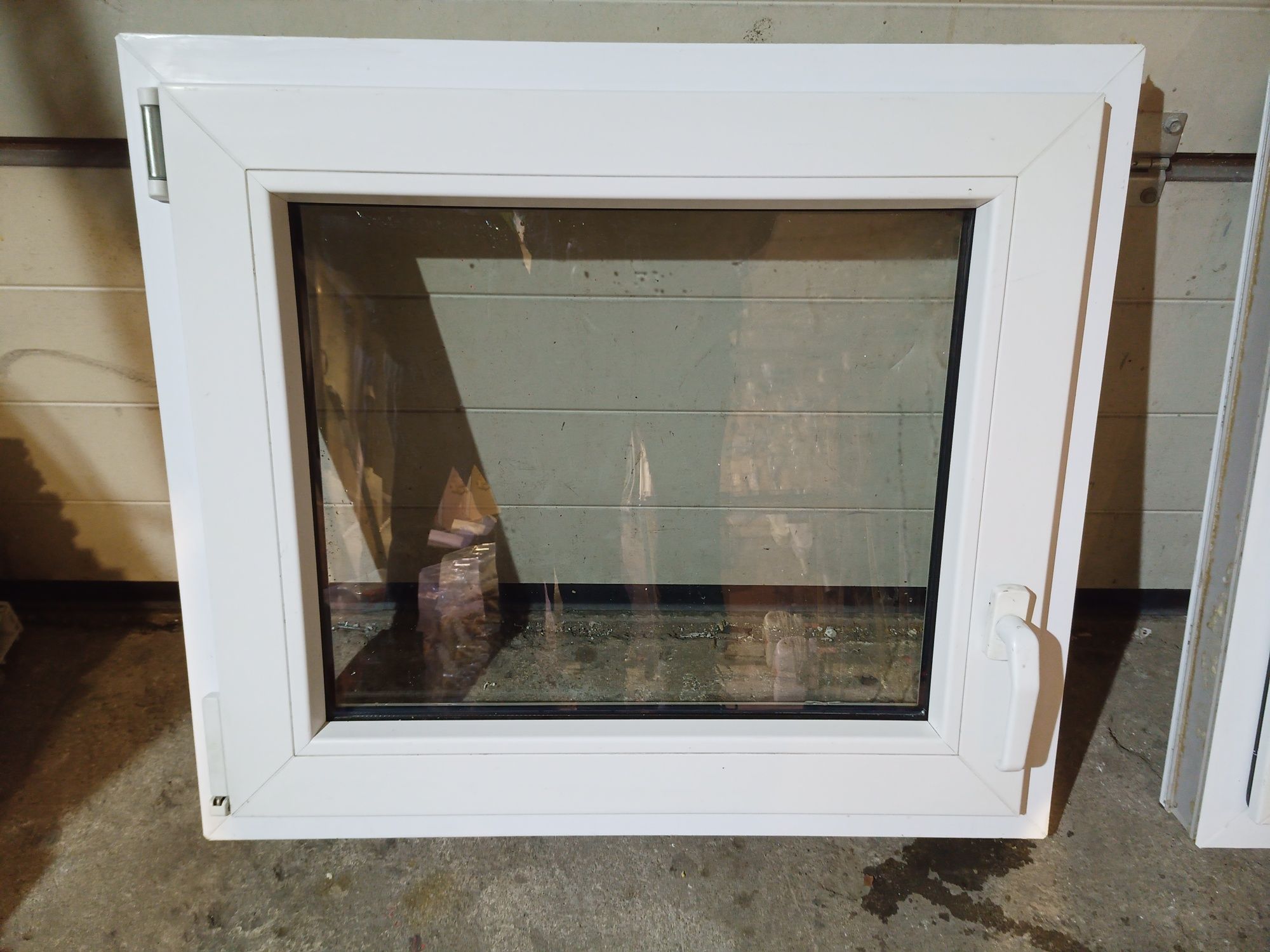 KR HAUS okno 76x67 białe rozwierne 2 sztuki używane okna drzwi POZNAŃ