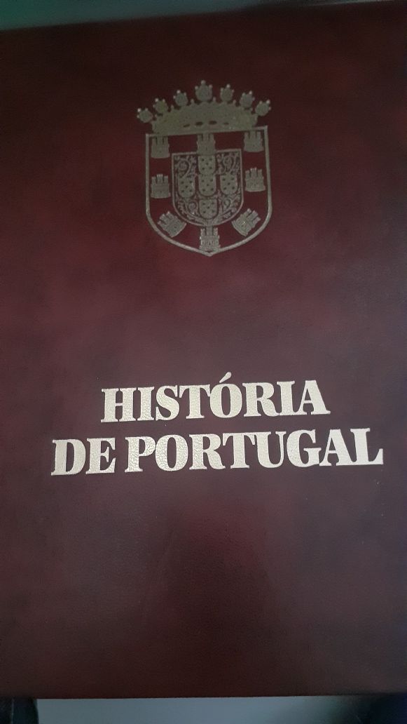 História de Portugal em 15 volumes dirigida por João Medina