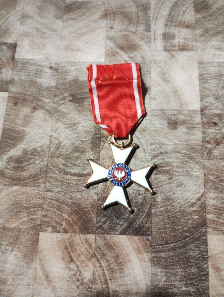Krzyż Kawalerski Orderu Odrodzenia Polski z pudełkiem