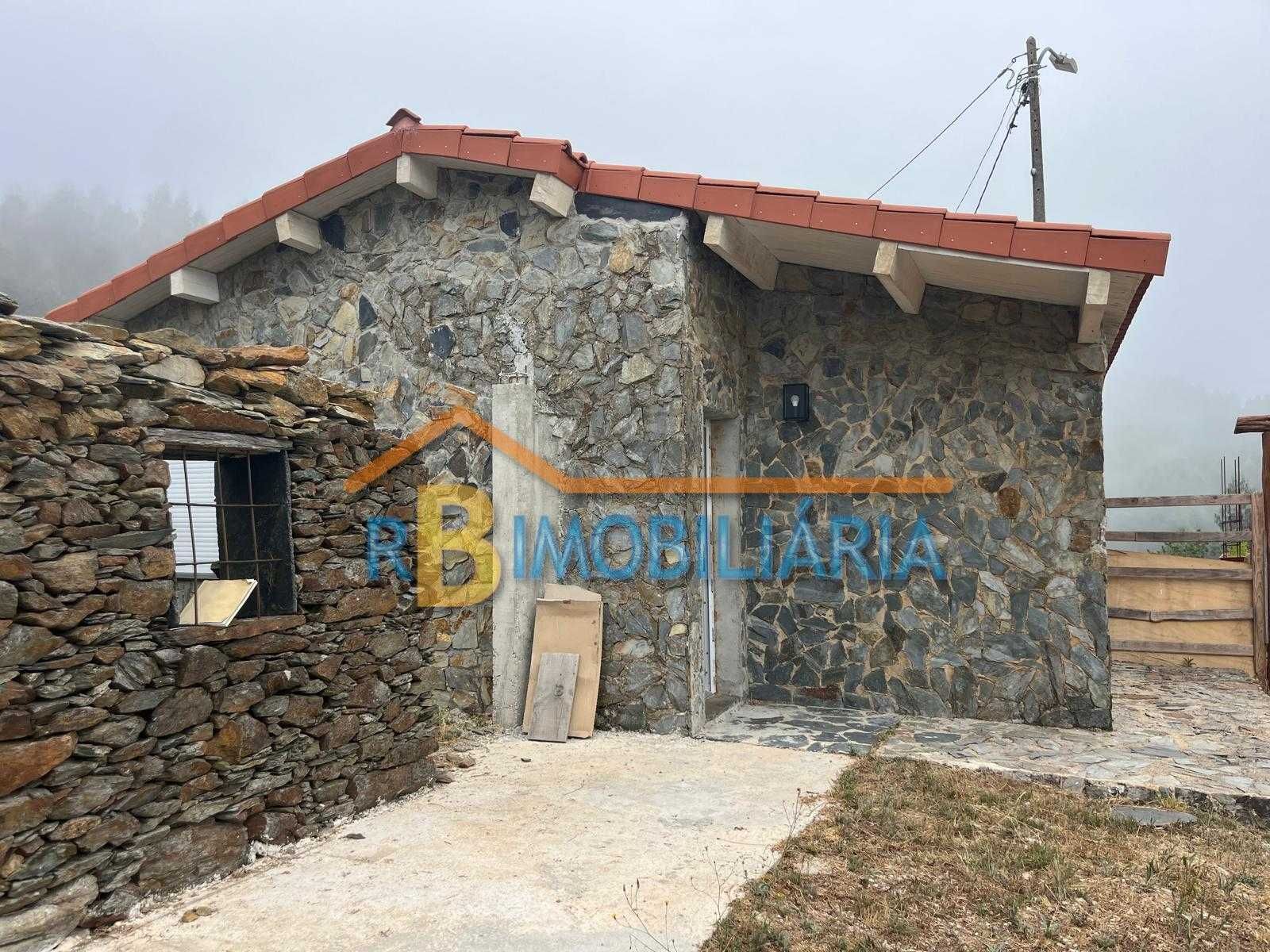 Moradia T1 no Gamarão, Canelas, Arouca