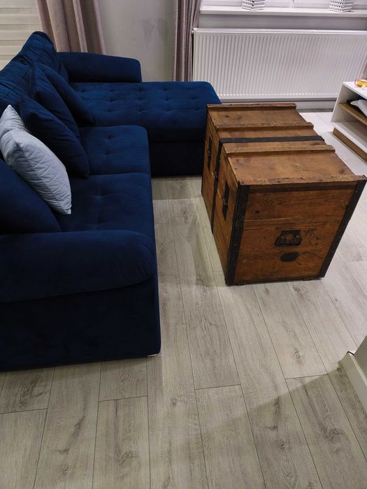 1969r. Skrzynia drewniana stara z okuciami,  meble, stół, komoda,szafa