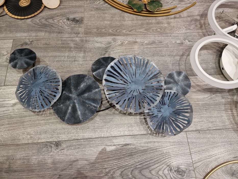 Metalowa ozdoba ścienna