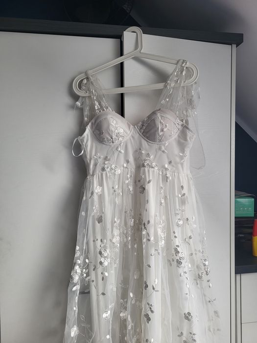 Suknia biała ślubna na przebranie wieczór panienski Boho w kwiaty