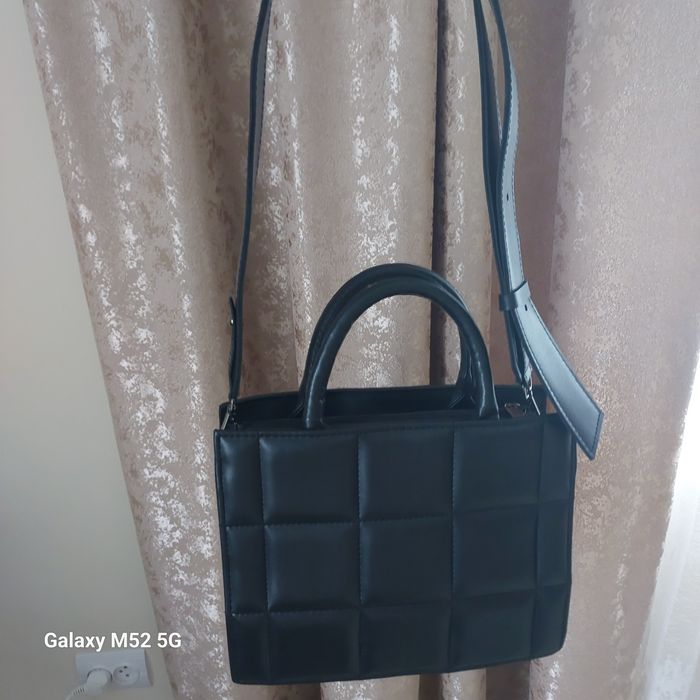 Елегантна жіноча сумка