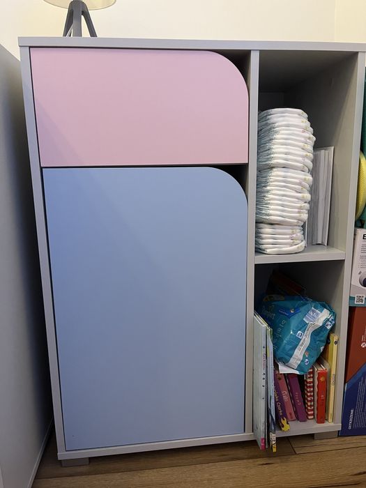 Łóżeczko dziecięce plus komoda plus przewijak