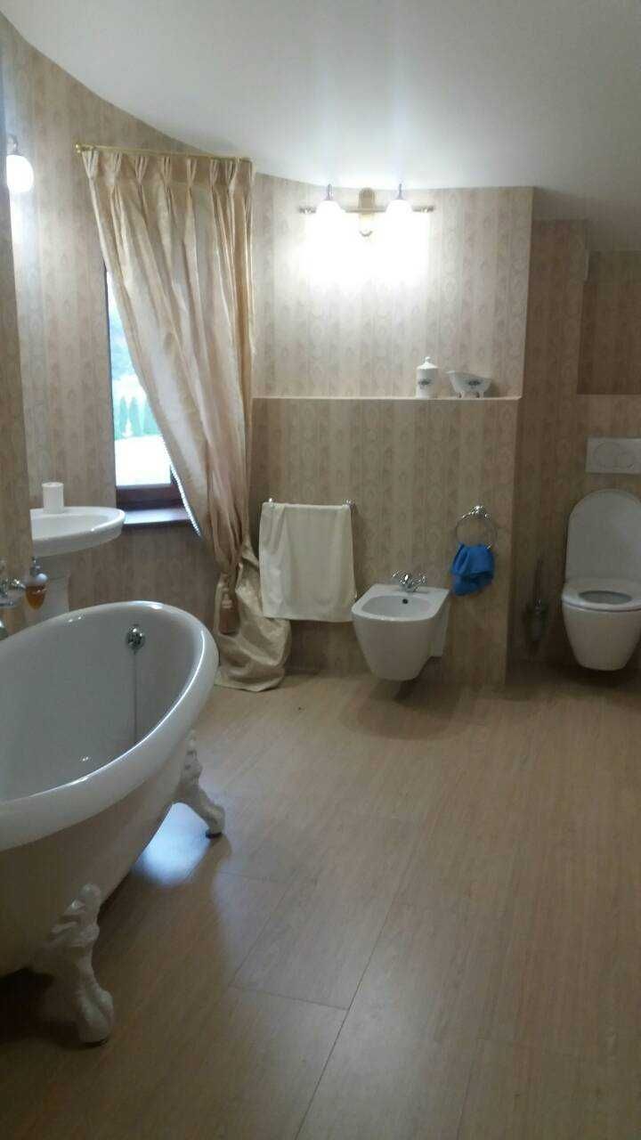 Оренда фешенебельного будинку у Зимна Вода біля соснового лісу