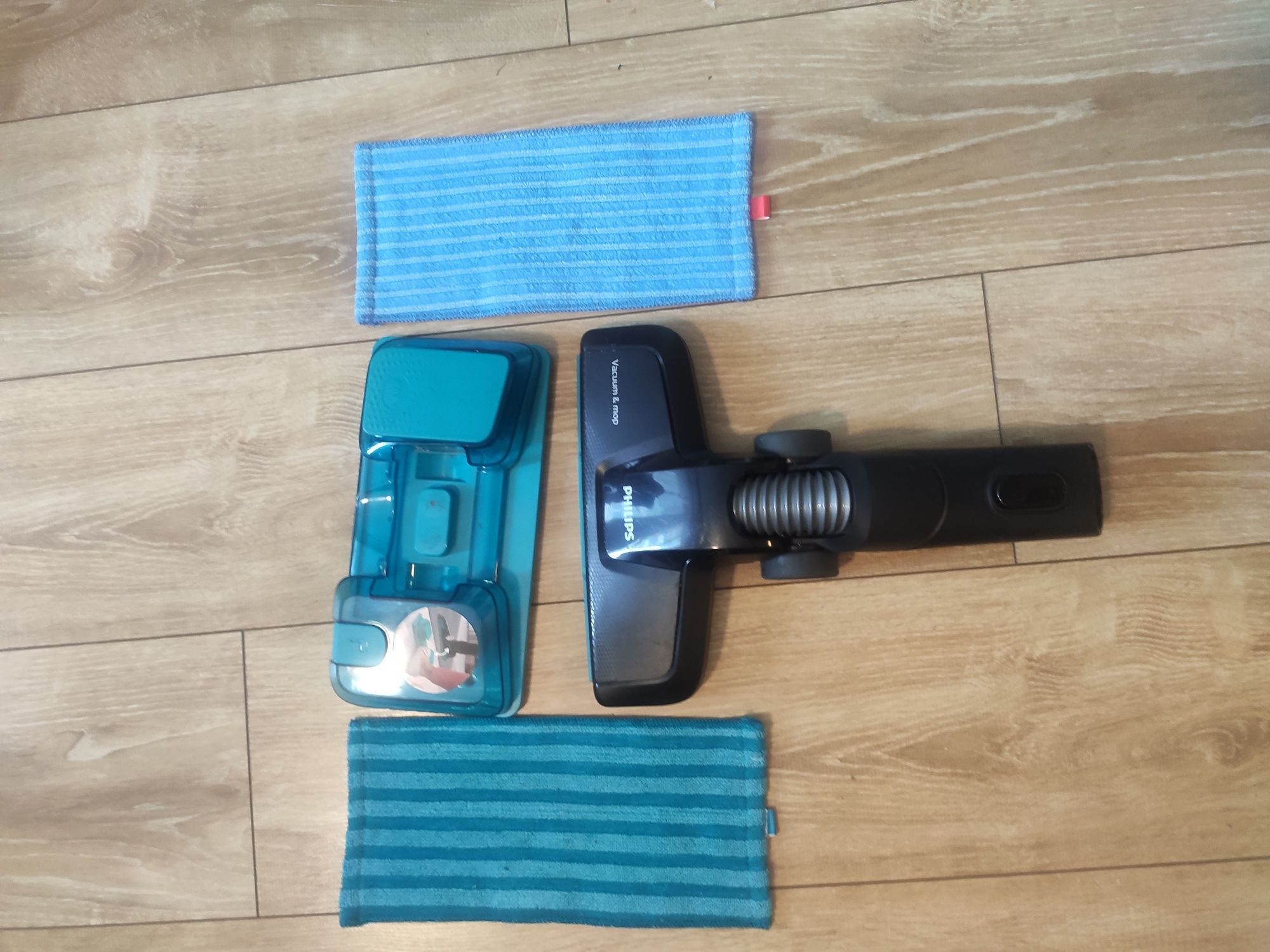 Philips -- nasadka szczotka mopujaca -- vacuum & mop