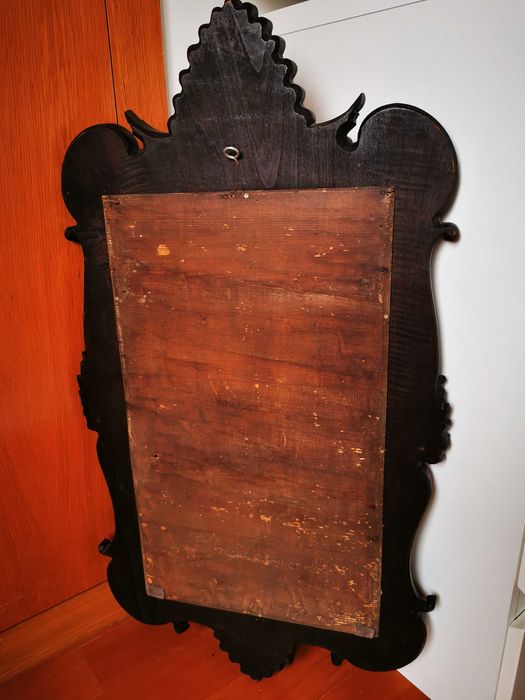 Espelho antigo com moldura em madeira 90x50cm