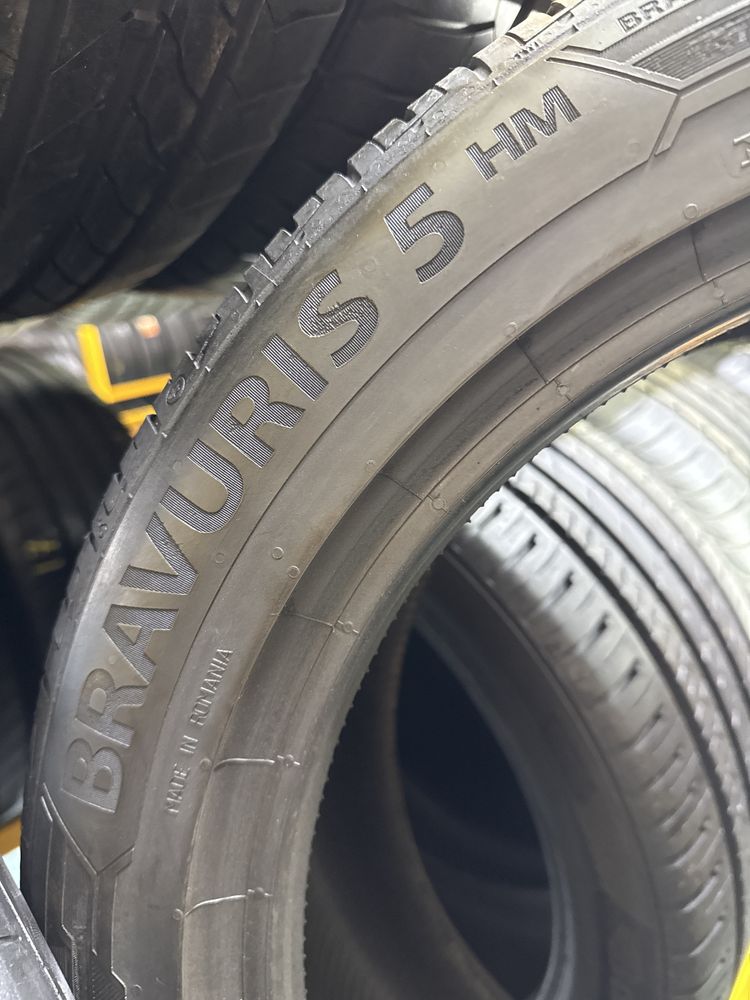 235/45 r17 Barum 2шт