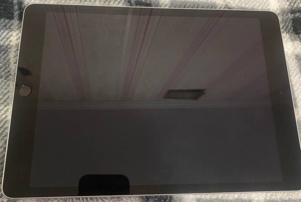 Продам Ipad 9 gen 64 Gb