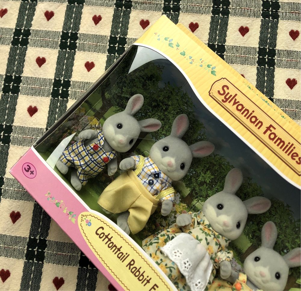 Nowa Sylvanian Families Epoch 4030 rodzina królików Cottontail Rabbit