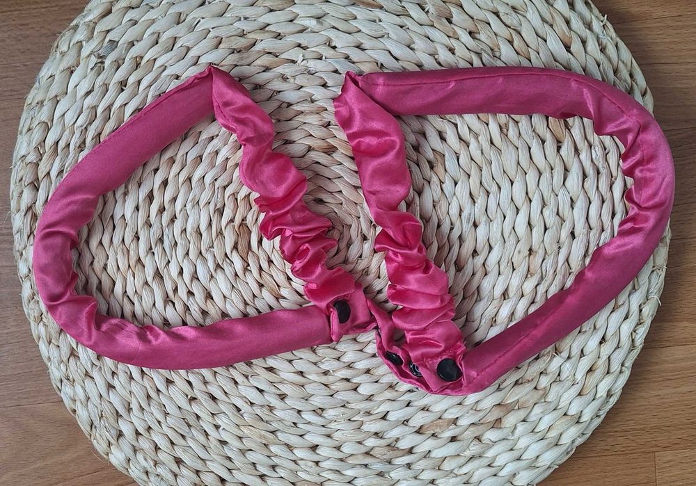 Różowy satynowy wałek do kręcenia włosów loki bez użycia ciepła