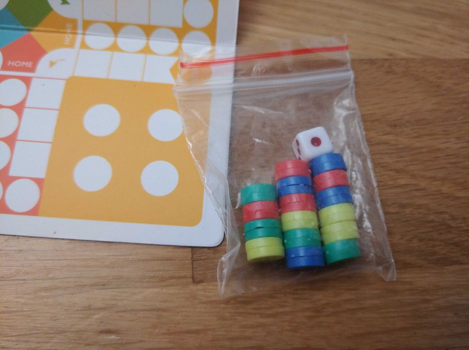 Gra Chińczyk Ludo podróżna rodzinna magnetyczna metalowe pudełko