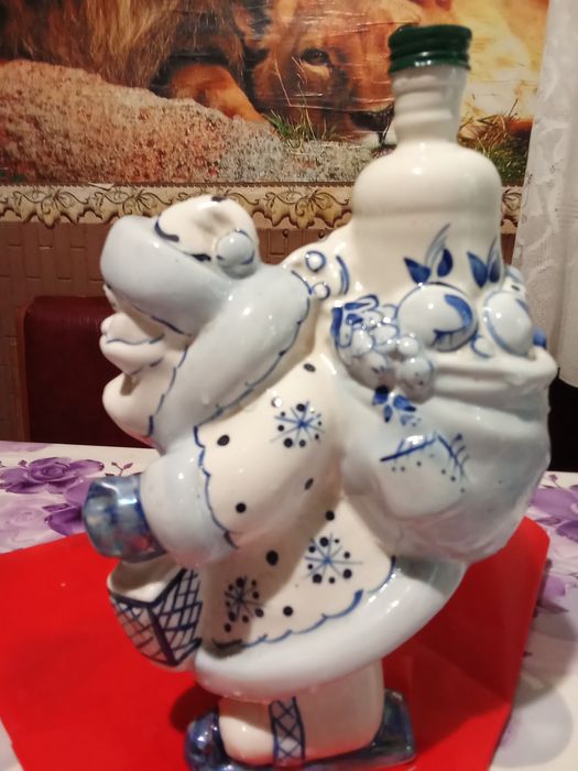 Дед Мороз статуетка,штоф.. фонарики .игрушки на елку.