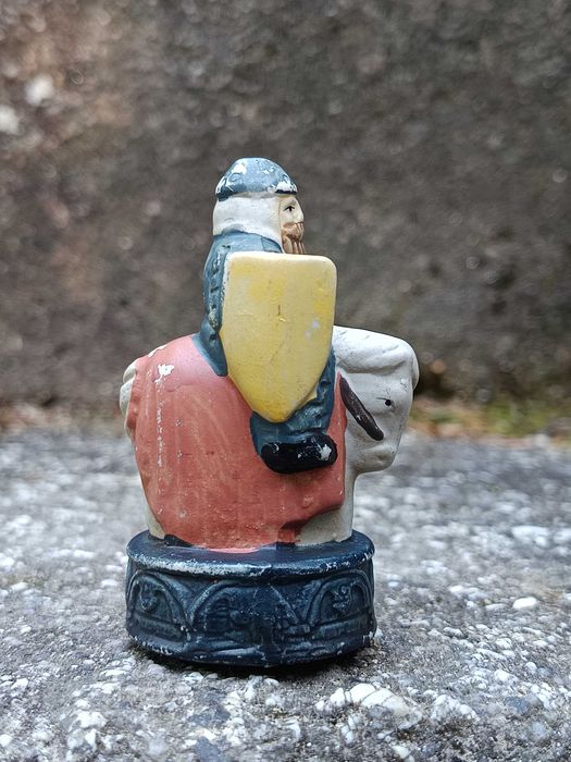 Conjunto de figuras de soldados medievais