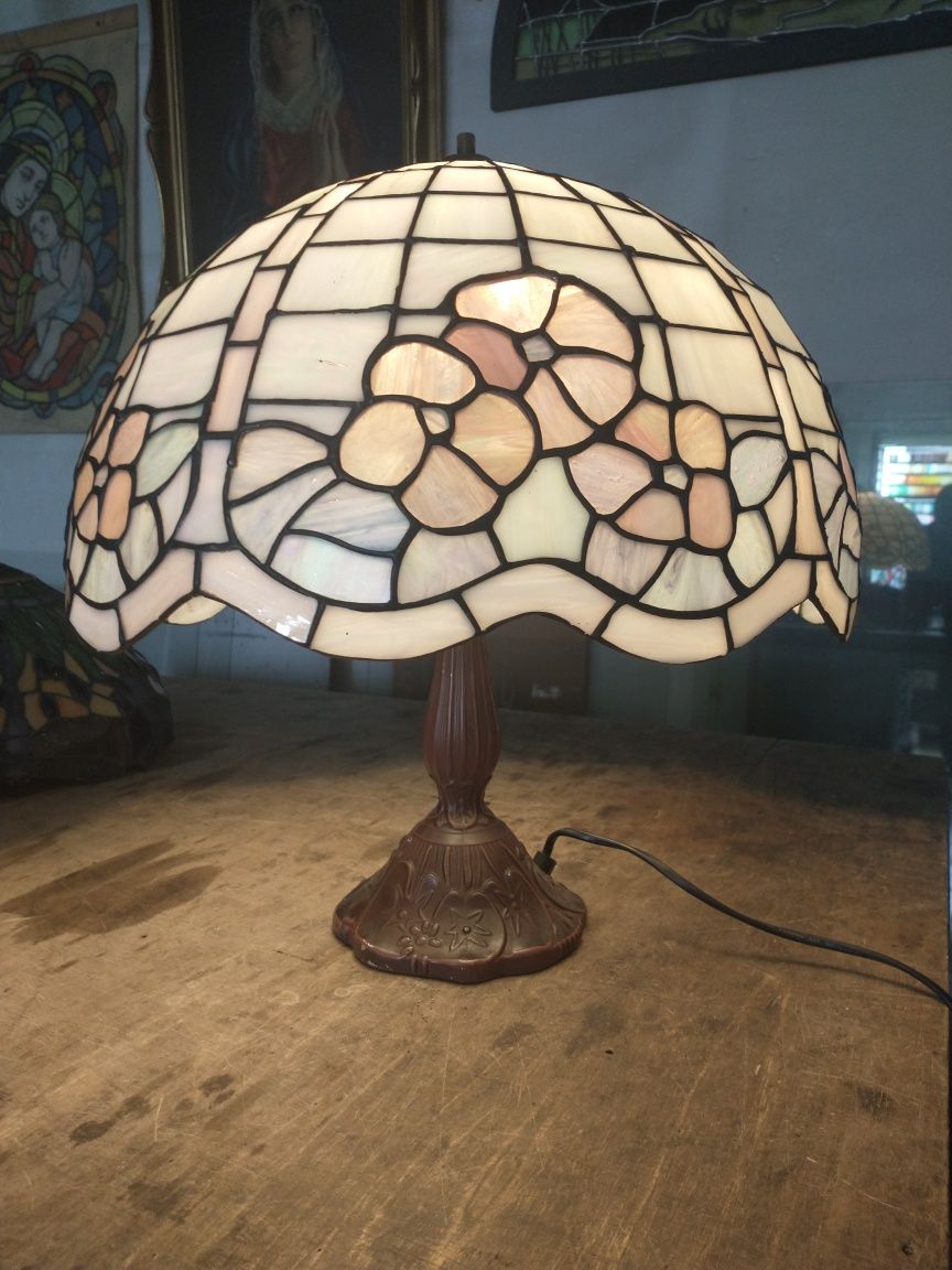 Renowacja lamp witrażowych Tiffany