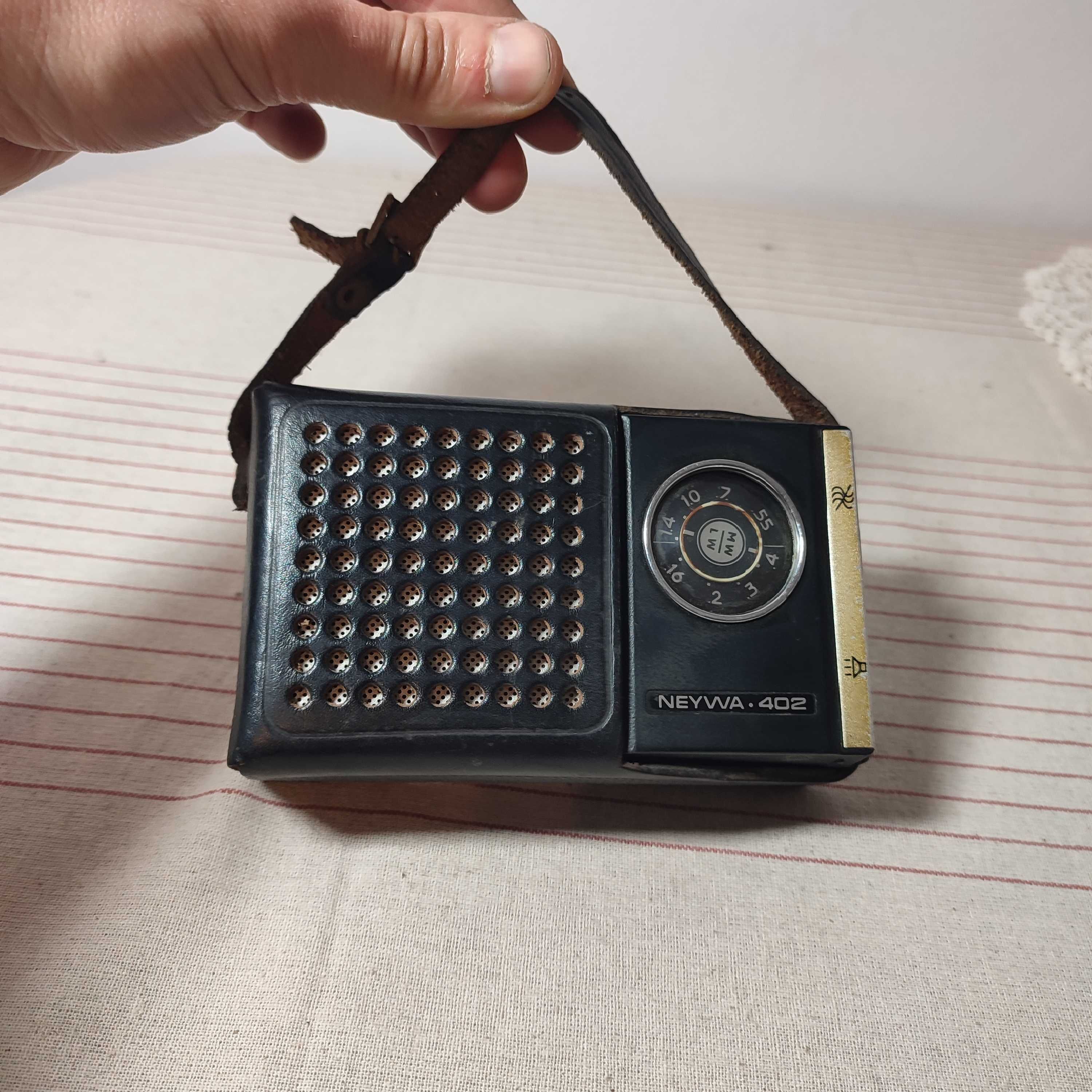 Stare radio Neywa 402 Sprawne